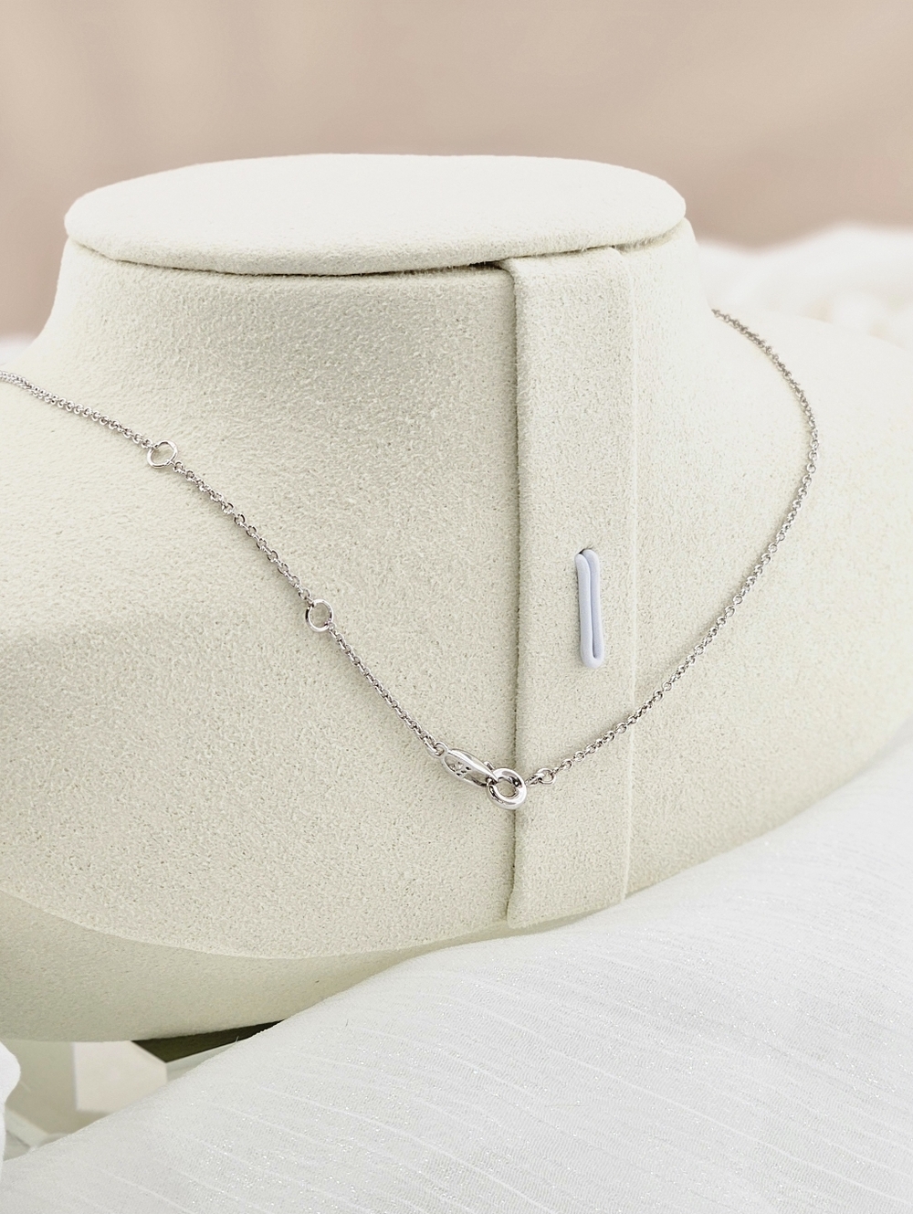 Nadri Necklace Modern Luv Small Emerald Cut Necklace Cubic Zirconia Pendant Gift - Picture 4 of 5